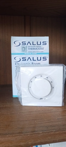 Регулятор температуры SALUS RT200 фото 1